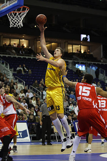 在西班牙队 在西班牙队