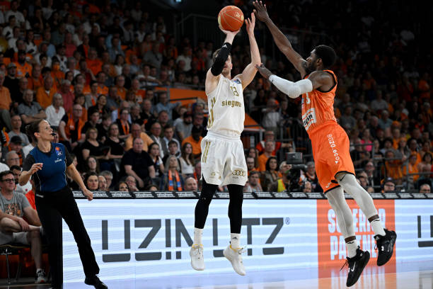 刘伟逐渐走 刘伟逐渐走